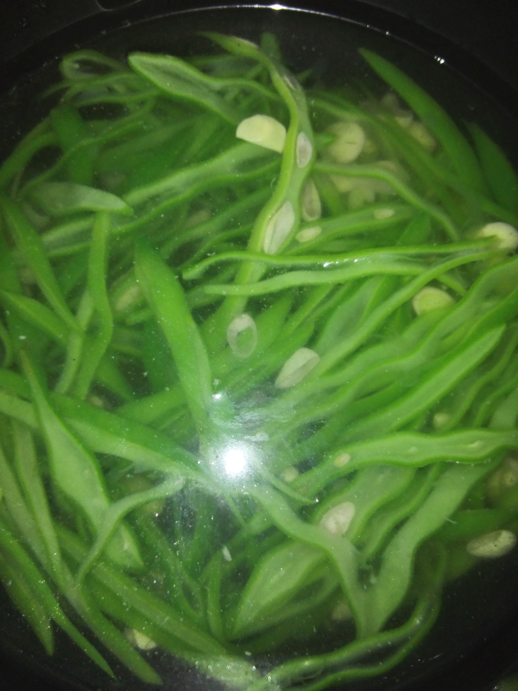 老家炒馍农家小院美食,乡村美食鸡窝烧饼