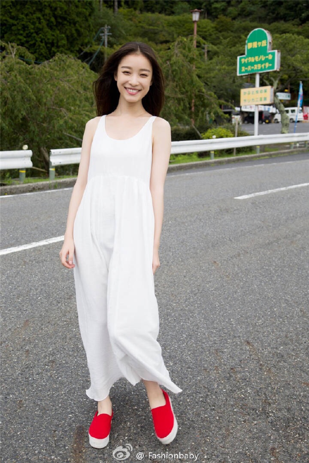 倪妮唐艺昕素颜,倪妮结婚衣服