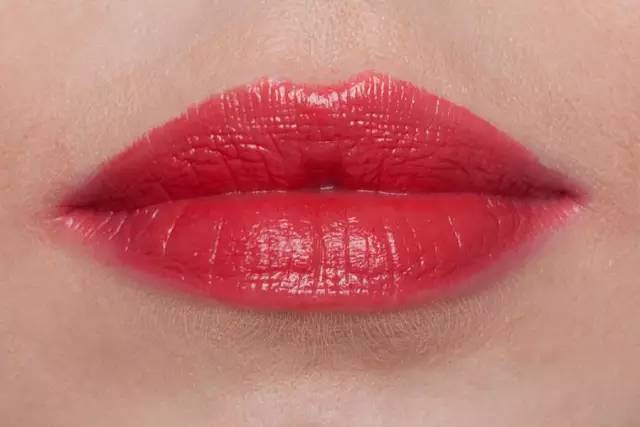 香奈儿口红三支套装试色,看了又看银珠的口红