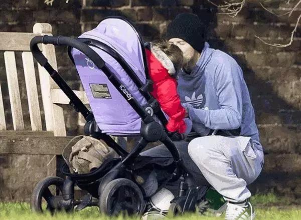 明星宝宝用什么推车,明星宝宝都用什么婴儿推车