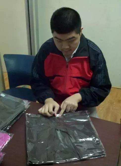 折翼天使插上希望的翅膀,鲤城区开智小学