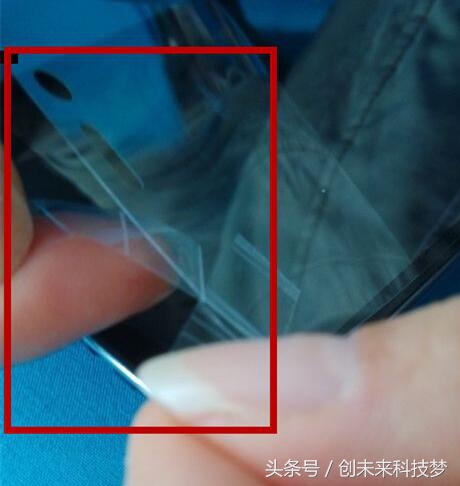 手把手教你手机贴膜新手一看就会,手机贴膜必学方法