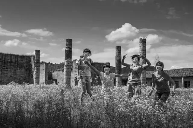 这个村庄一千年前建了个生态下水道，全村至今不淹水，生物还活着