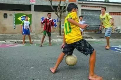 你有故事我有酒有空聊聊,别等了你有故事我有酒