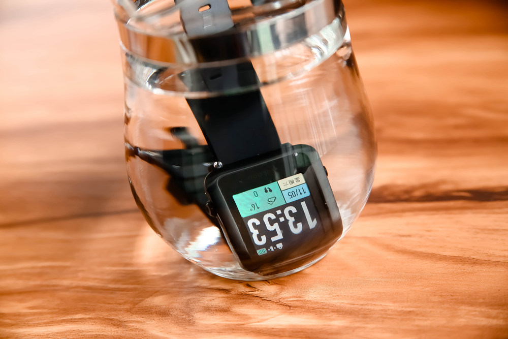 唯乐小黑3手表防水吗,唯乐小黑3表盘论坛