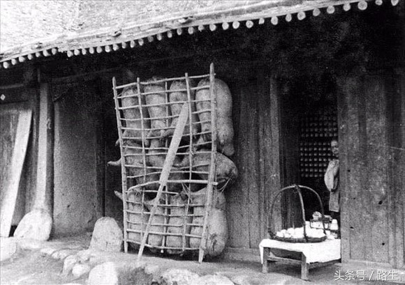 鍏板窞涓夌偖,鍏板窞鍝嶇偖