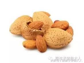 孕妇吃什么坚果长胎最快,怀孕初期吃什么坚果对胎儿发育好