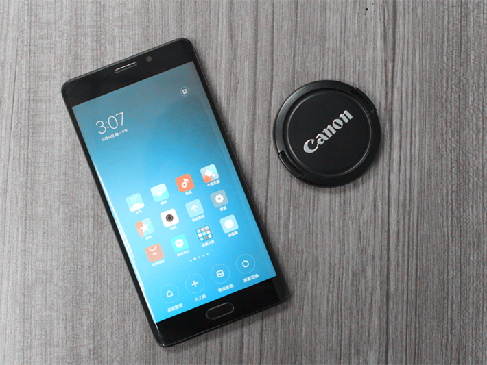 想知道大家现在用什么手机,大家都喜欢用什么手机