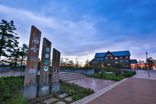 成都周边看雪山泡温泉推荐,成都周边温泉推荐一日游