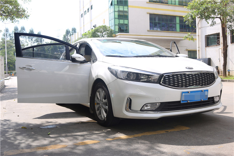 大屏中控的诱惑畅影起亚K3装10.4寸竖屏导航一体机