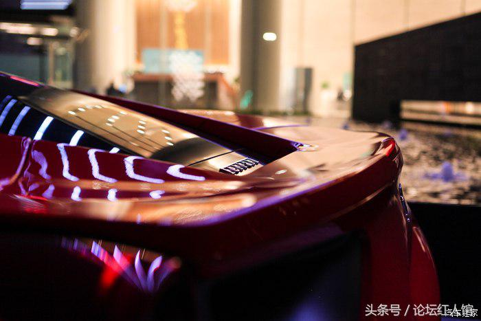 法拉利488评测重装上阵,法拉利488拆车视频