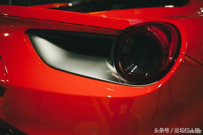 法拉利488评测重装上阵,法拉利488拆车视频