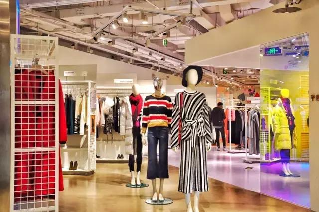 探店衣服咖啡店,探店时装店