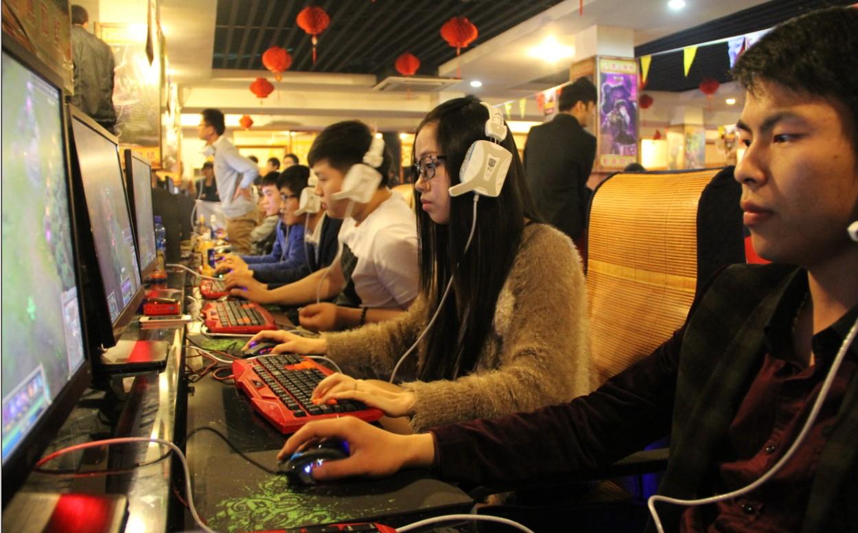 网吧自带外设打游戏,去网吧可以带外设打游戏吗