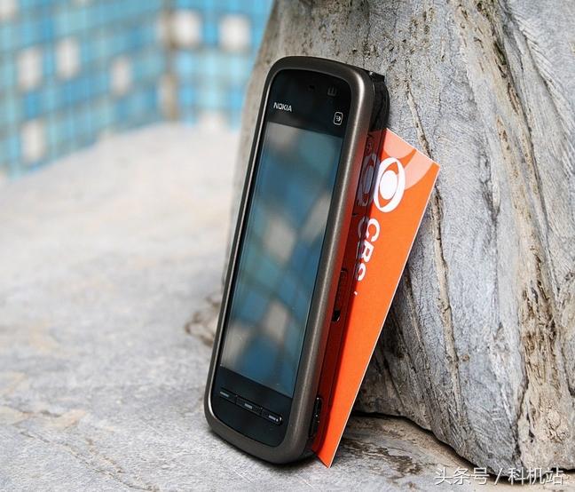 现在还有人用诺基亚8800吗,有多少人用过诺基亚手机