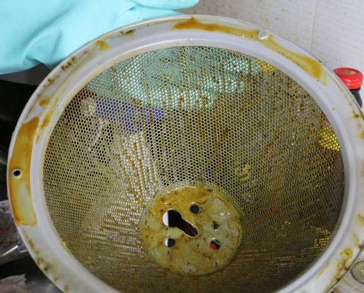 油烟机太脏有什么小妙招吗,油烟机太脏了教你一招轻松搞定