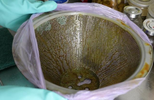 油烟机太脏有什么小妙招吗,油烟机太脏了教你一招轻松搞定