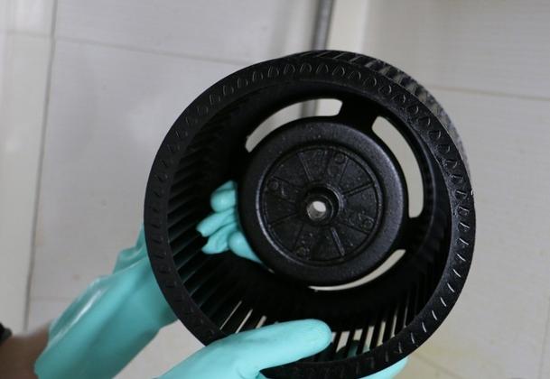 油烟机太脏有什么小妙招吗,油烟机太脏了教你一招轻松搞定