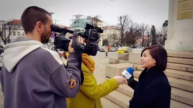 眼光*瞻高**，风景不请自来——传媒女郎的花艺跨界“小心机”
