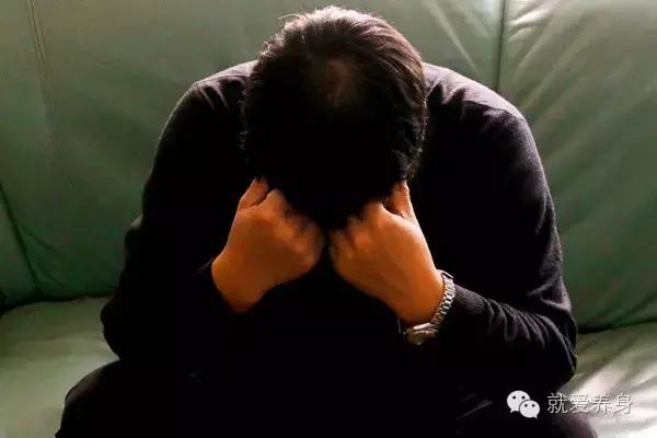 40岁的男人秃顶是肾不好吗,秃顶是肾功能不好吗