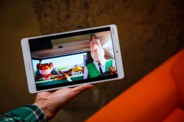 华为平板m3青春版相当于ipad几,华为m3平板和苹果mini屏幕