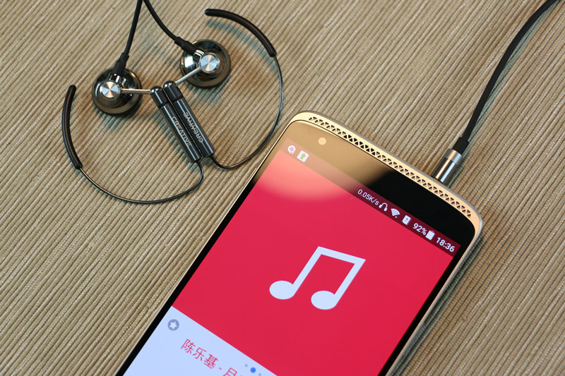 只听声音就能辨别车型,有hifi音质的手机有几款