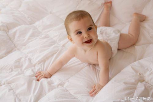 婴儿屁股反复起尿布湿疹怎么办,尿布湿疹可以用炉甘石加什么药