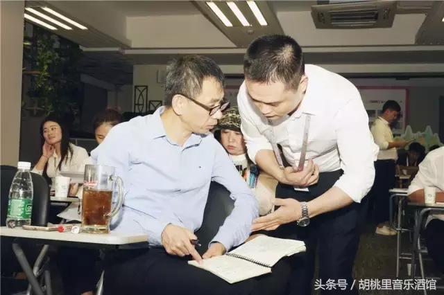 2年160家店，1天15小时的文艺时光，这家酒馆是怎么做到的