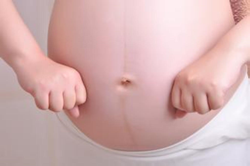 顺产压肚子痛还是剖腹产压肚子痛,顺产痛还是剖腹产痛