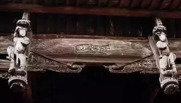 这个村庄一千年前建了个生态下水道，全村至今不淹水，生物还活着