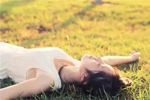 睡觉时小腿抽筋起来后还很痛,睡觉时小腿抽筋吃什么药