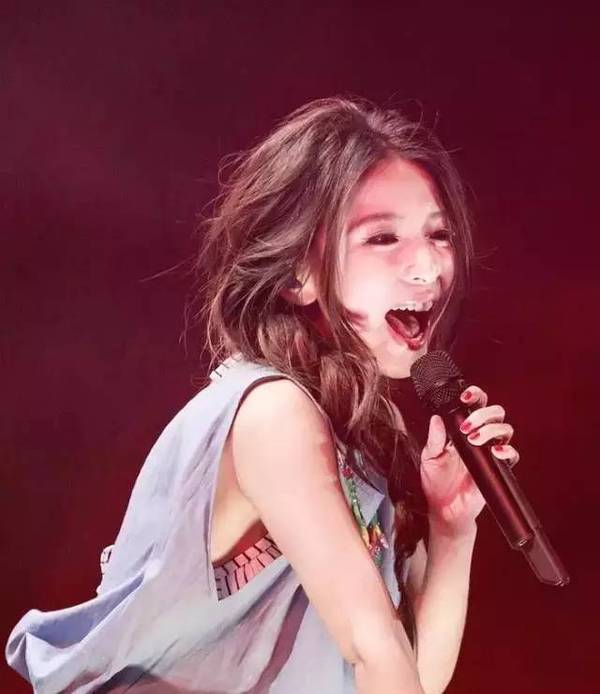 she出道到2018年有多少场的演唱会,hebe田馥甄she