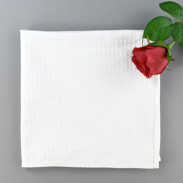 玻璃上的漆的清洁方法,玻璃脏了不好擦教你一招轻松解决