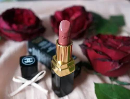 香奈儿口红三支套装试色,看了又看银珠的口红