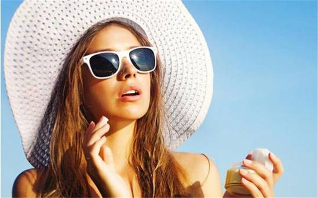 冬天防晒霜用多少倍数合适,冬天需要擦防晒霜和隔离霜吗