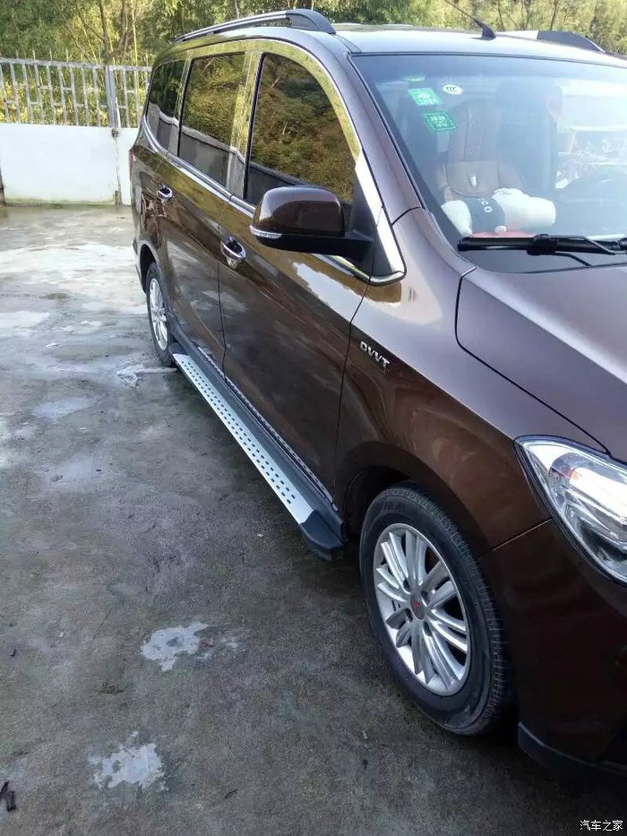 国产神车五菱宏光牛逼视频,国产五菱神车跑秋名山