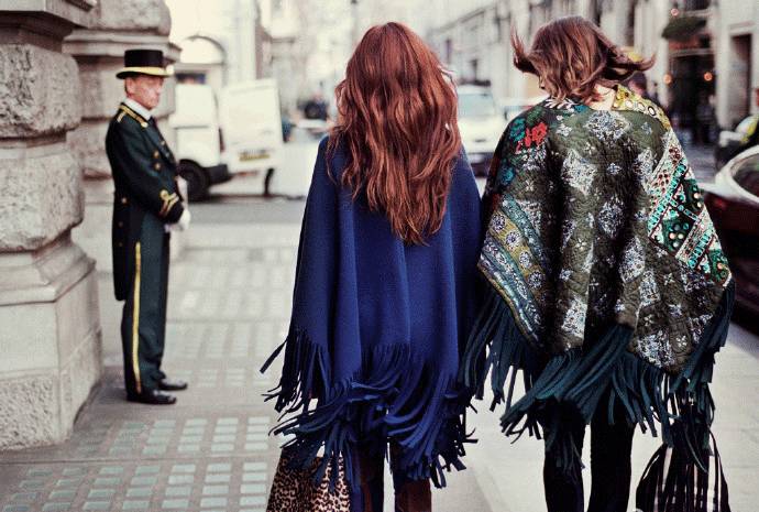 这条礼仪小姐的“迎宾带”,竟然被日日、袁姗姗……抢披上身!