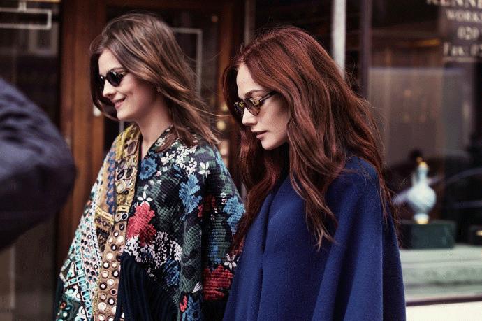 这条礼仪小姐的“迎宾带”,竟然被日日、袁姗姗……抢披上身!