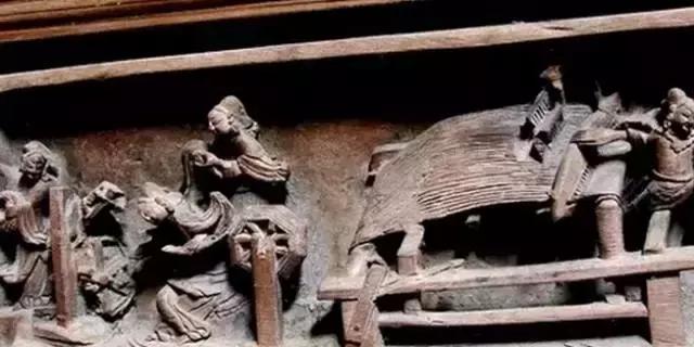 这个村庄一千年前建了个生态下水道，全村至今不淹水，生物还活着