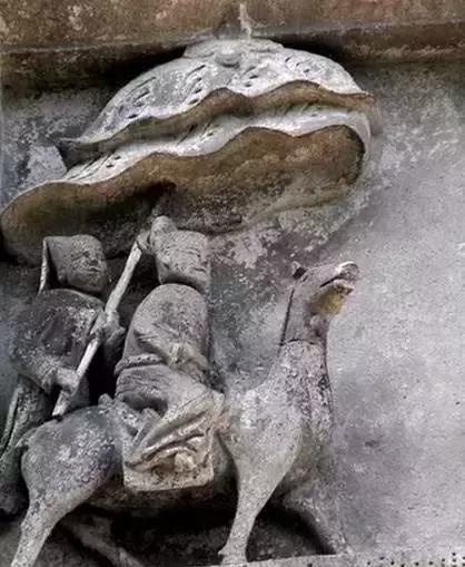 这个村庄一千年前建了个生态下水道，全村至今不淹水，生物还活着