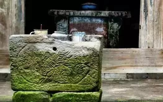 这个村庄一千年前建了个生态下水道，全村至今不淹水，生物还活着