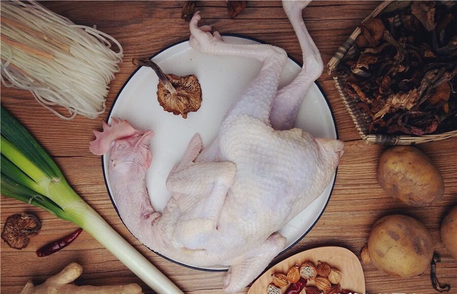 天王盖地虎，小鸡炖蘑菇