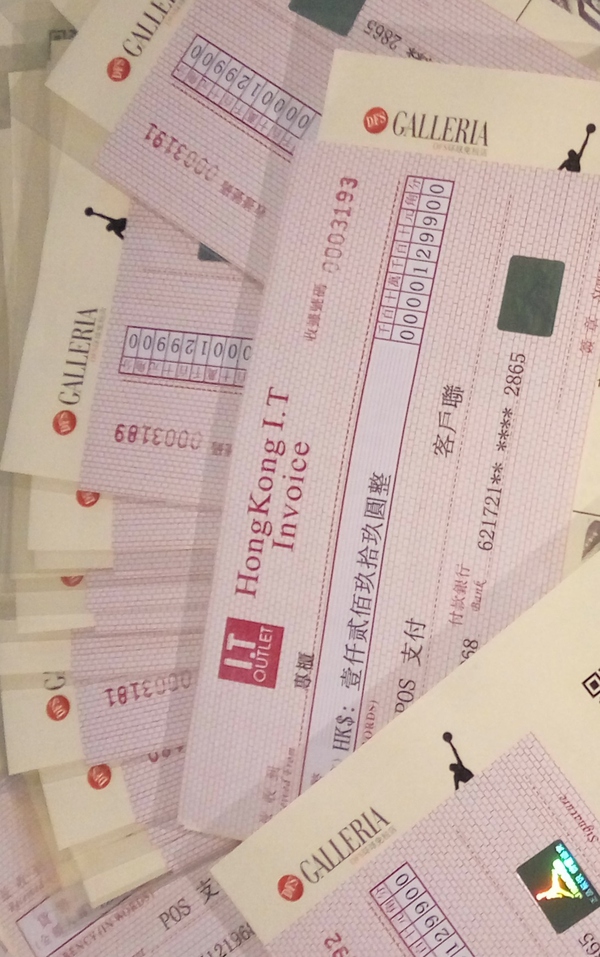 阿迪耐克高仿鞋,阿迪耐克衣服精仿与正品