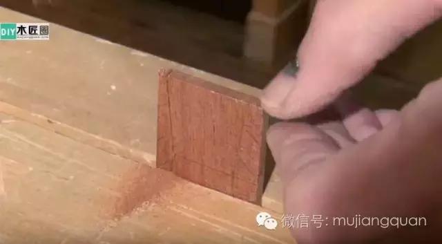 不一样的榫卯,一个能拼接,也能加固木板的蝴蝶榫