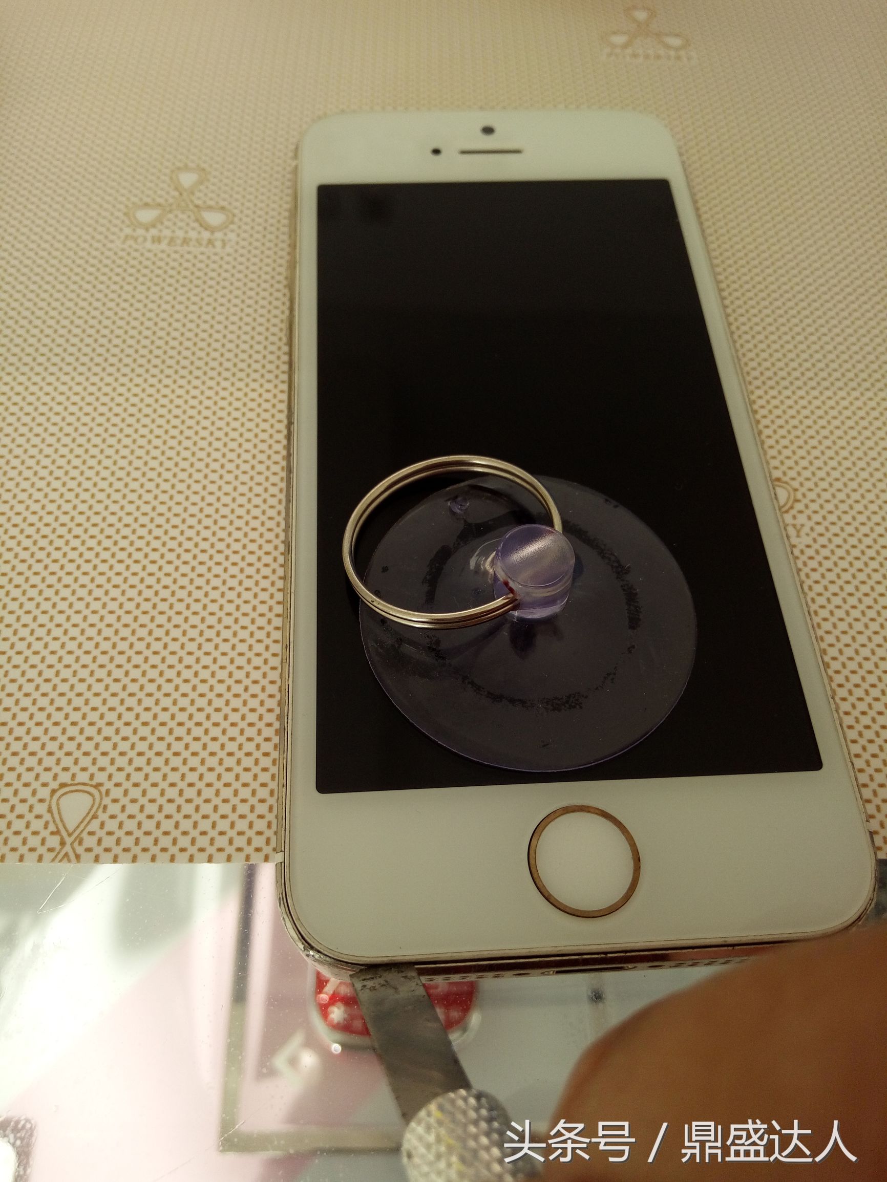 5s换壳教程视频,苹果5s拆机视频换屏幕