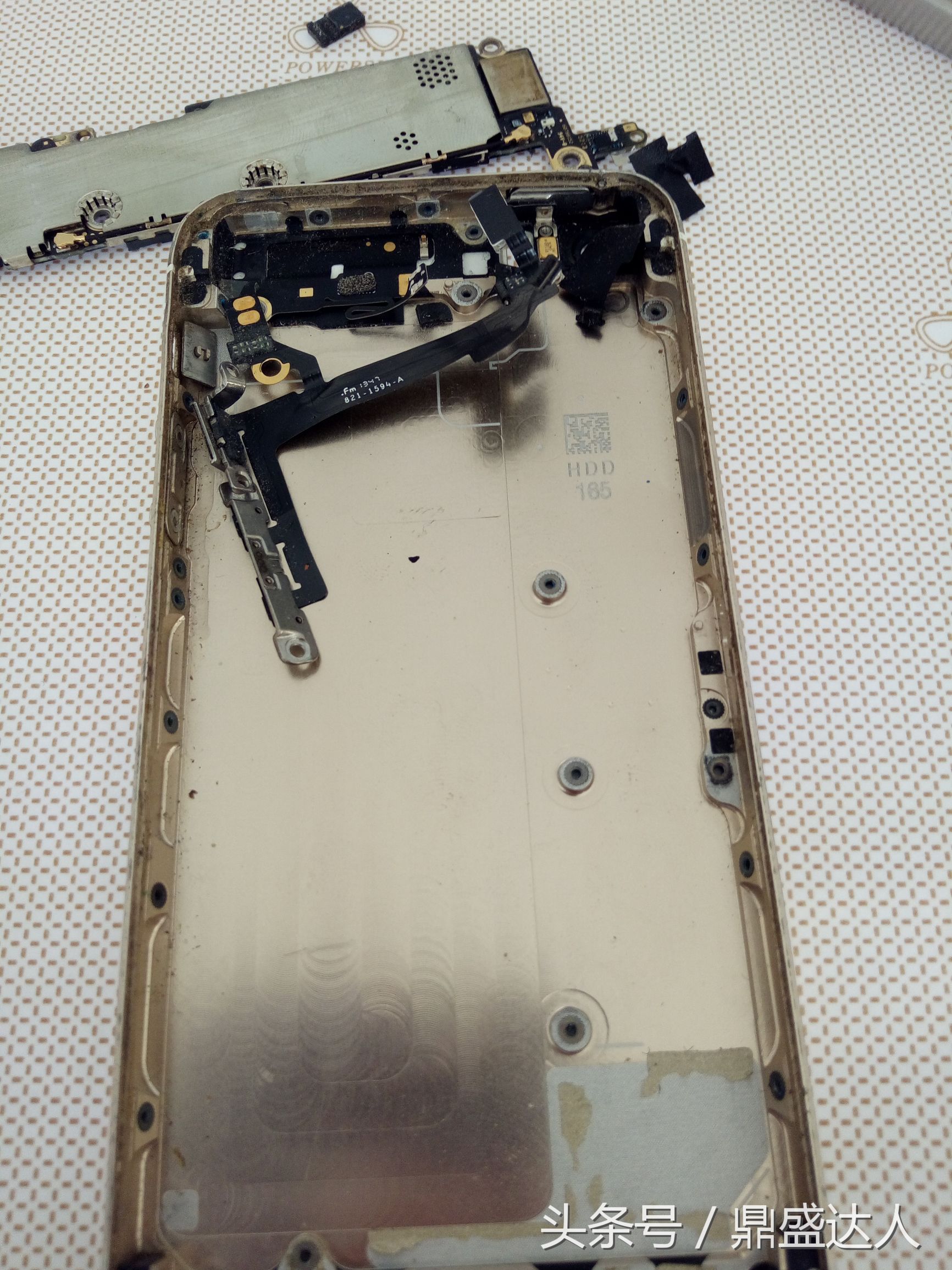 5s换壳教程视频,苹果5s拆机视频换屏幕