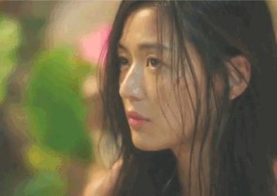 全智贤惊艳瞬间蓝色大海的传说,全智贤蓝色大海的传说紫色穿搭