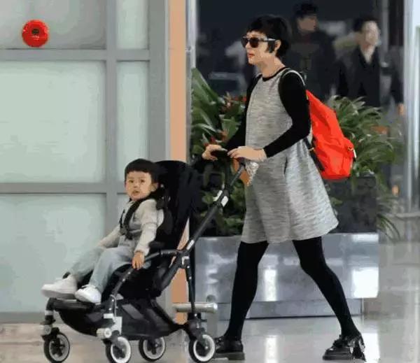 明星宝宝用什么推车,明星宝宝都用什么婴儿推车