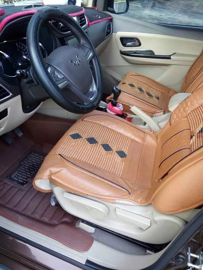 国产神车五菱宏光牛逼视频,国产五菱神车跑秋名山