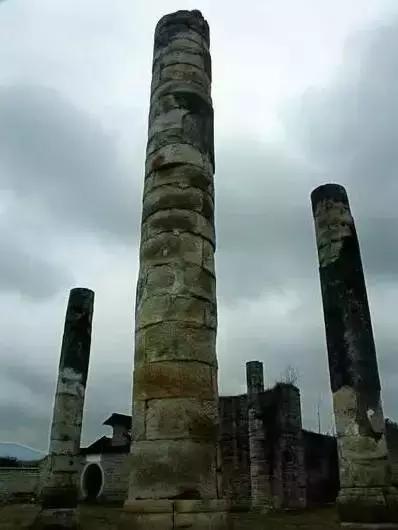 这个村庄一千年前建了个生态下水道，全村至今不淹水，生物还活着